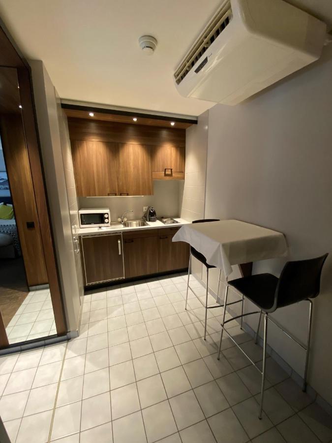 Studios Astra Hotel 브베 외부 사진